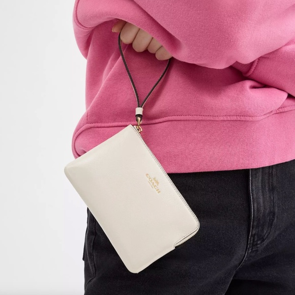 NEW COACH Crossgrain Leather Small Corner Zip Wristlet CV396 F58032 Chalk White - Picture 8 of 9